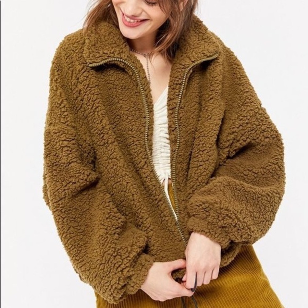 UO Willow Fuzzy Fleece Drawstring Teddy Jacket Olive Green